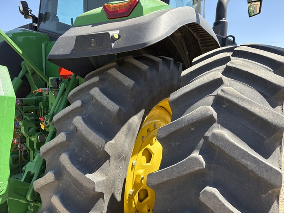 2021 John Deere 8R 370 Tractor
