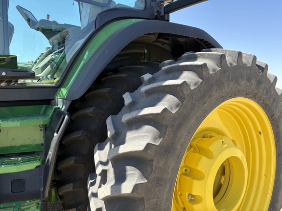 2021 John Deere 8R 370 Tractor