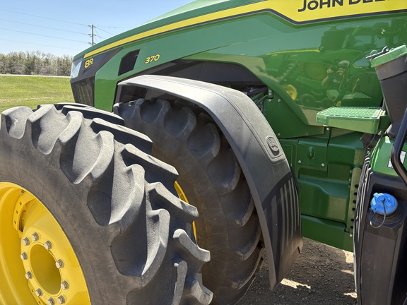 2021 John Deere 8R 370 Tractor