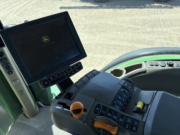 2021 John Deere 8R 370 Tractor