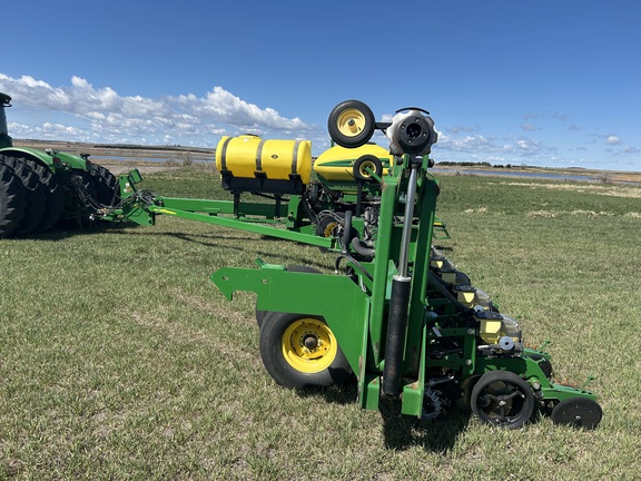 2012 John Deere DB60 Planter
