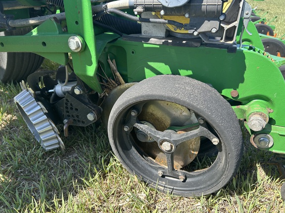 2012 John Deere DB60 Planter