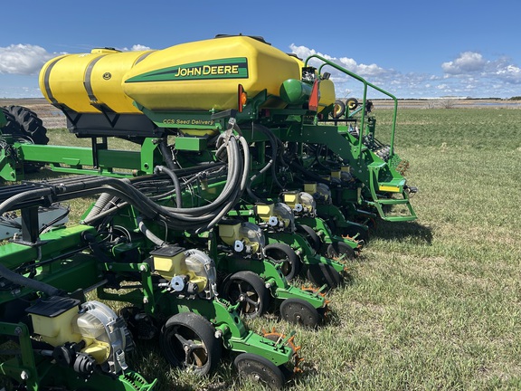 2012 John Deere DB60 Planter