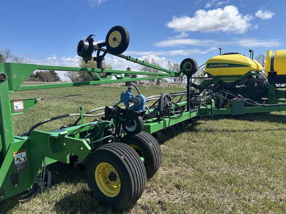 2012 John Deere DB60 Planter