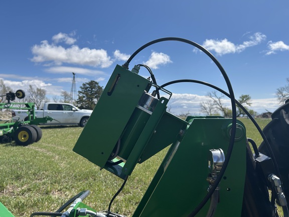 2012 John Deere DB60 Planter