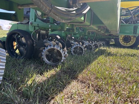 2012 John Deere DB60 Planter