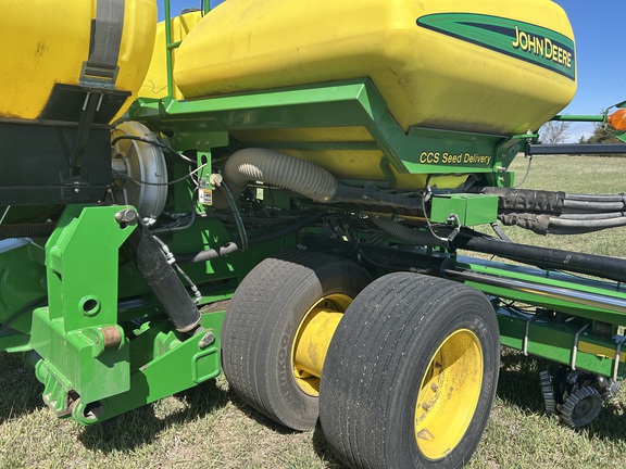 2012 John Deere DB60 Planter
