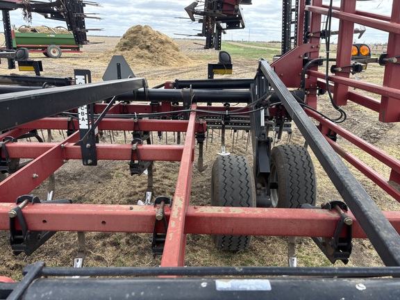 2013 Case IH 200 Field Cultivator