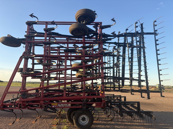2013 Case IH 200 Field Cultivator