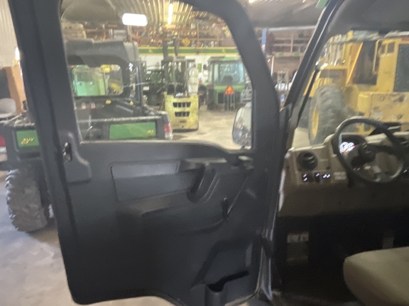 2023 John Deere XUV 835R ATV