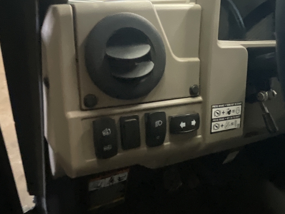 2023 John Deere XUV 835R ATV