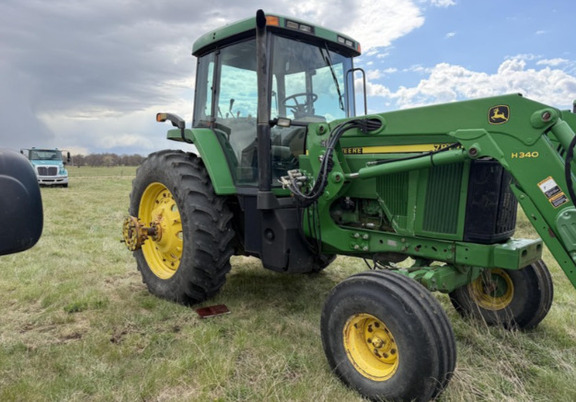 2001 John Deere 7810 Tractor