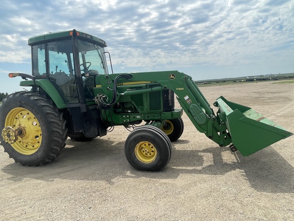 2001 John Deere 7810 Tractor