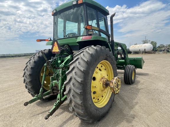 2001 John Deere 7810 Tractor