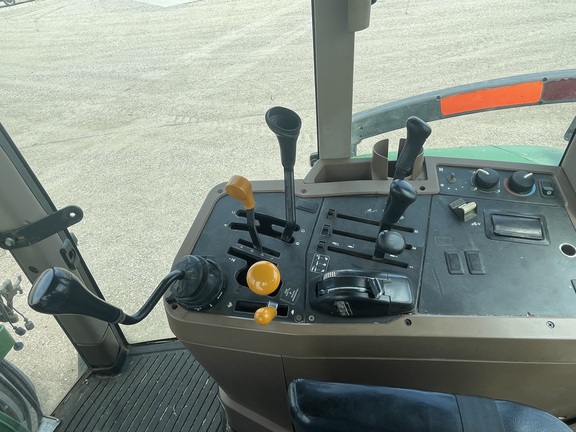 2001 John Deere 7810 Tractor