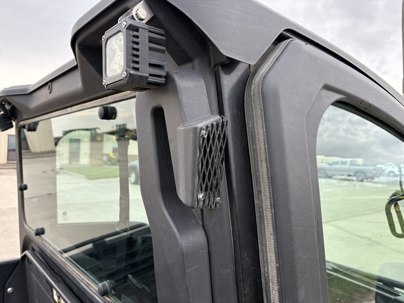 2024 John Deere XUV 835M ATV