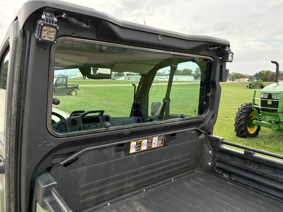 2024 John Deere XUV 835M ATV