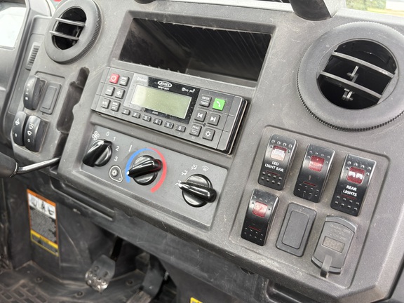 2024 John Deere XUV 835M ATV