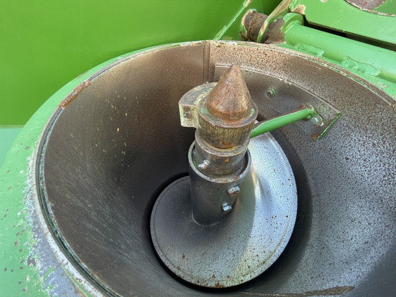 2006 Brent 1080 Grain Cart