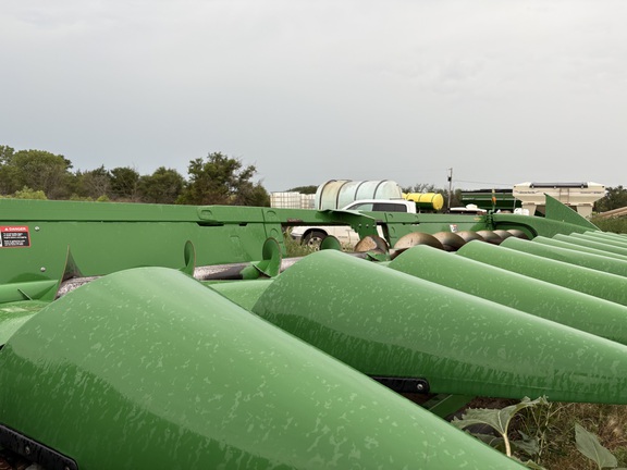 2014 John Deere 612C Header Corn Head