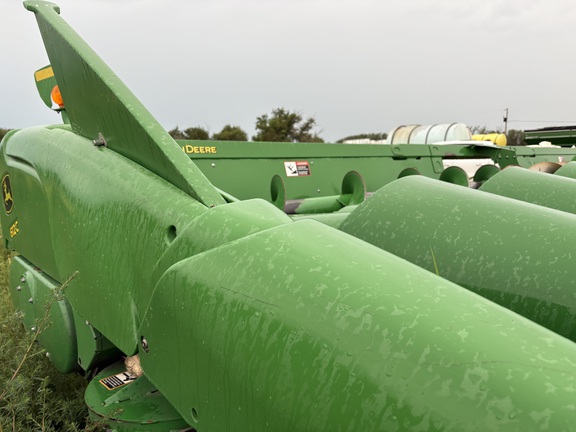 2014 John Deere 612C Header Corn Head