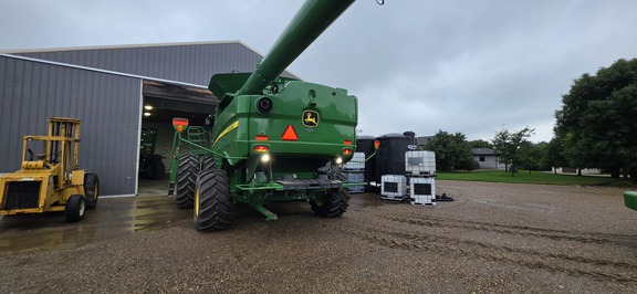 2022 John Deere S780 Combine