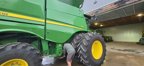 2022 John Deere S780 Combine