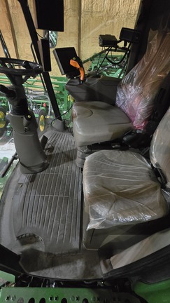 2022 John Deere S780 Combine
