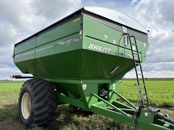 2009 Brent 782 Grain Cart