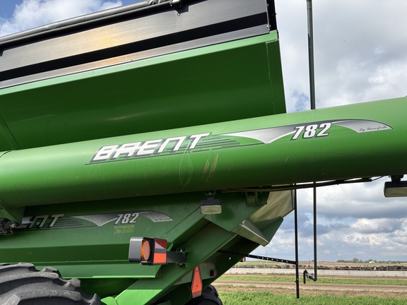 2009 Brent 782 Grain Cart