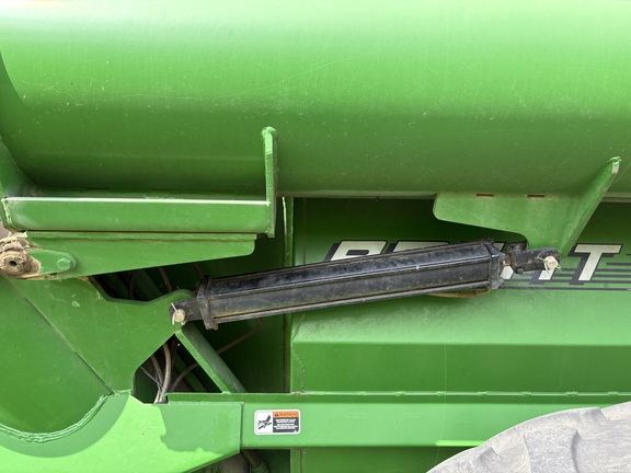 2009 Brent 782 Grain Cart