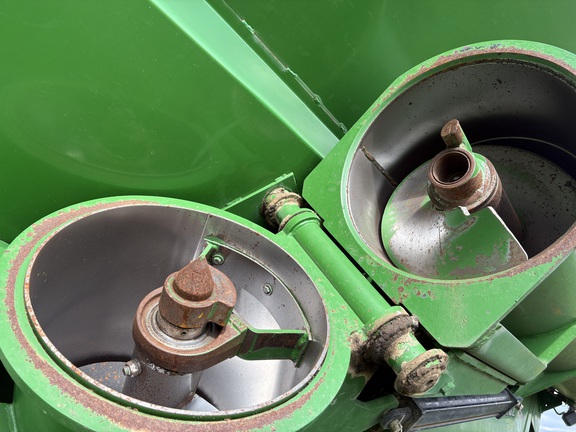 2009 Brent 782 Grain Cart