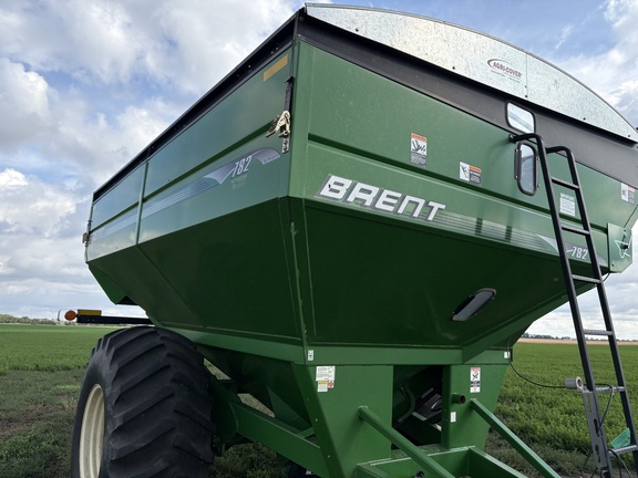 2009 Brent 782 Grain Cart