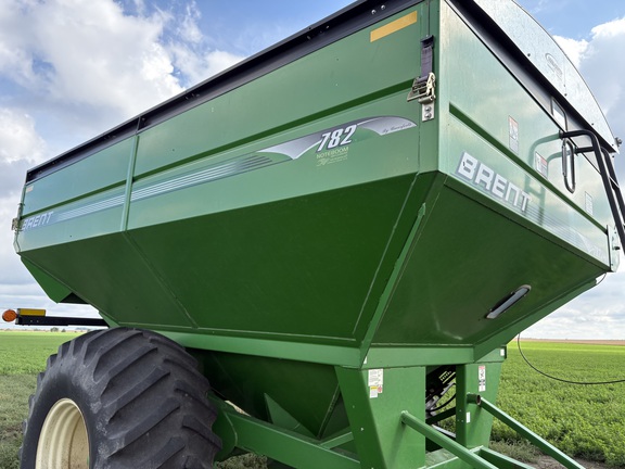 2009 Brent 782 Grain Cart