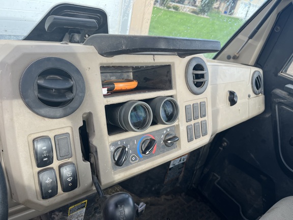 2023 John Deere XUV 835R ATV