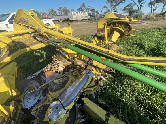 2014 John Deere 690 Header Forage