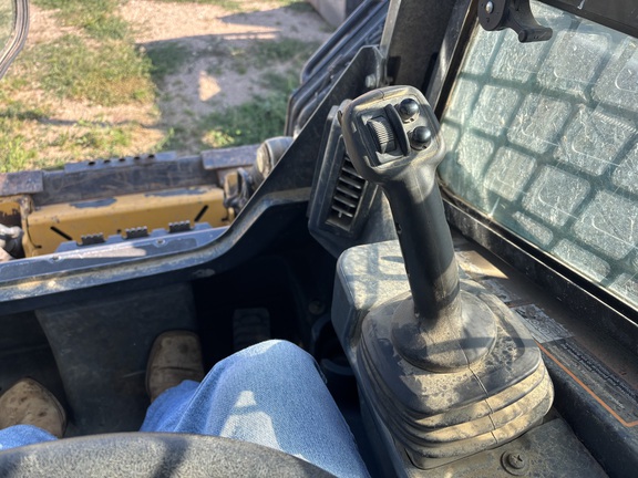 2023 John Deere 324G Skid Steer Loader
