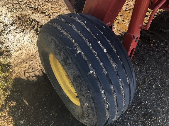 2011 New Holland H7150 Mower Conditioner