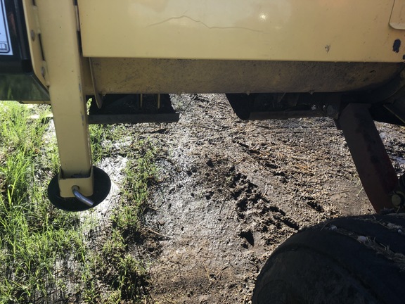 2011 New Holland H7150 Mower Conditioner