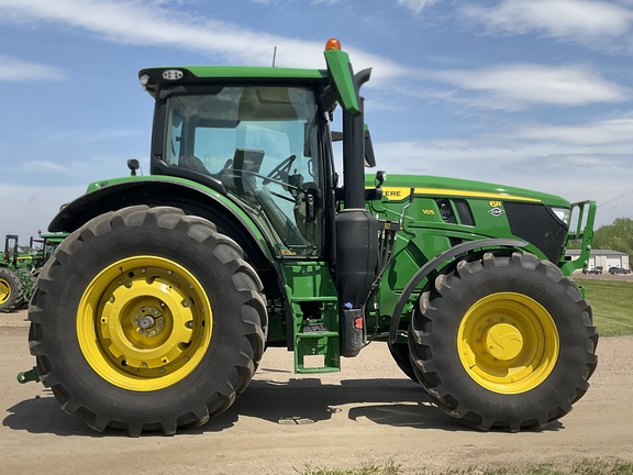 2023 John Deere 6R 165 Tractor