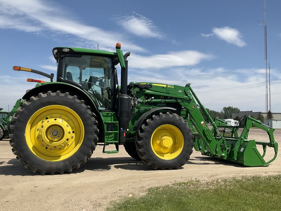 2023 John Deere 6R 215 Tractor