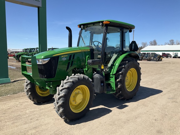 2023 John Deere 5090E Tractor