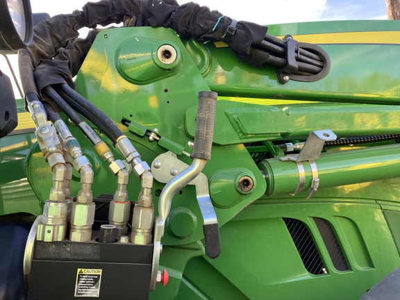 2023 John Deere 640R Loader