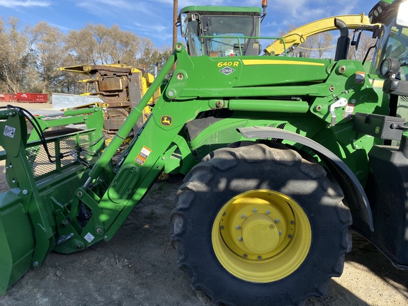 2023 John Deere 640R Loader