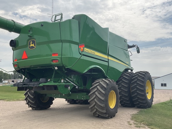 2022 John Deere S780 Combine