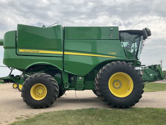 2022 John Deere S780 Combine