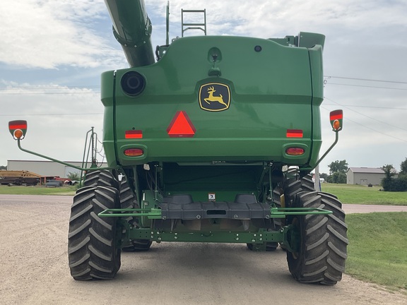 2022 John Deere S780 Combine