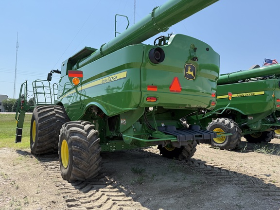 2023 John Deere S780 Combine