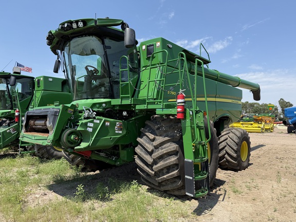 2023 John Deere S780 Combine