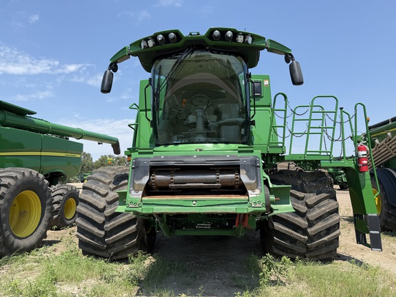 2023 John Deere S780 Combine